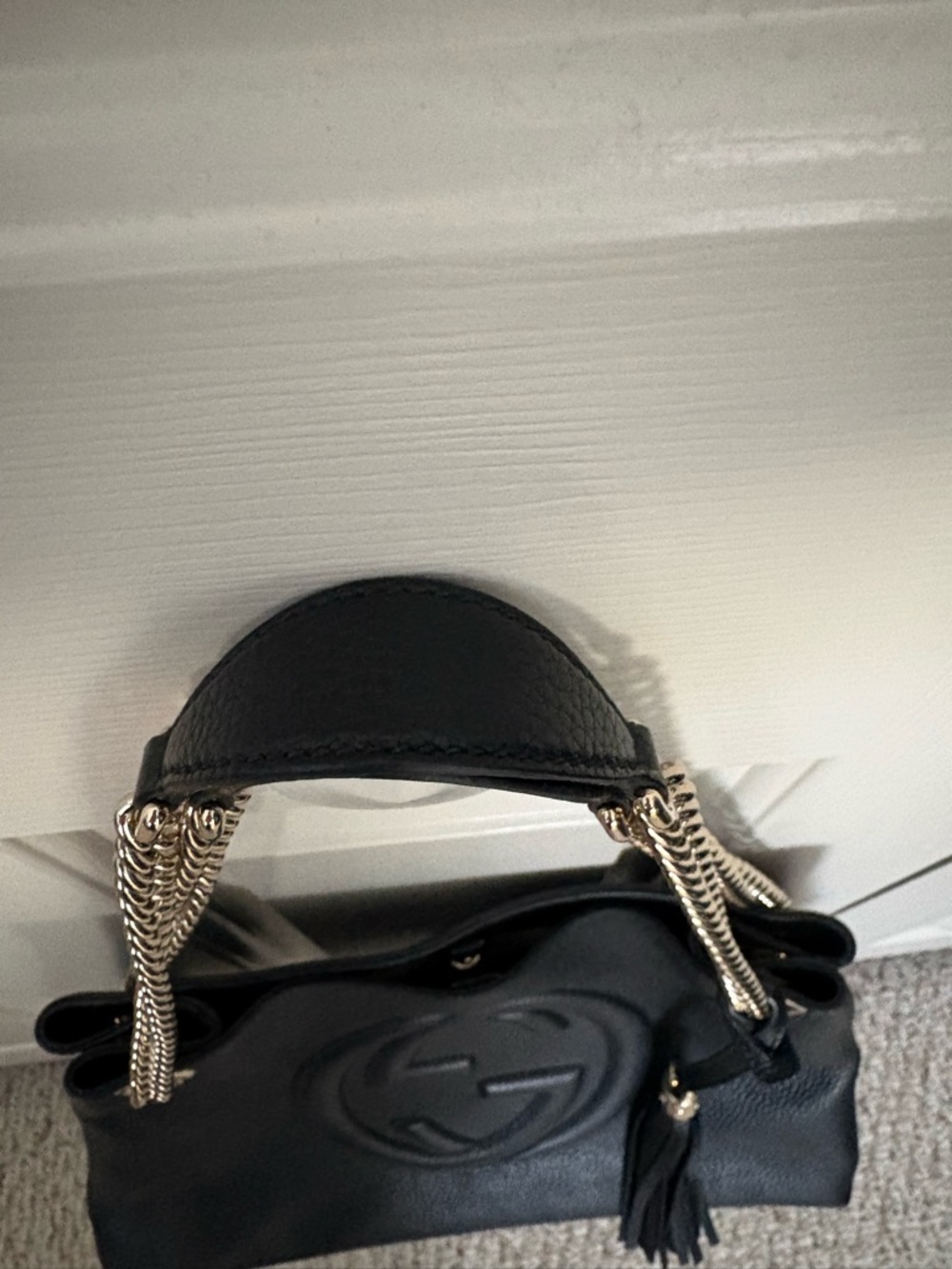 Gucci Black Soho Leather Shoulder Bag with Gold Chain - Picture 2 of 10